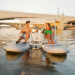 Ali ste pripravljeni na povsem novo doživetje plovbe, ki združuje inovativnost, varnost in popolno svobodo na vodi? SUPMaRaN ni navadno plovilo, ampak edinstvena kombinacija katamarana in supa, ki omogoča izjemno doživetje na rekah, jezerih in morju.